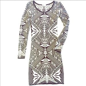 Geometric statement dress. Gianni Bini